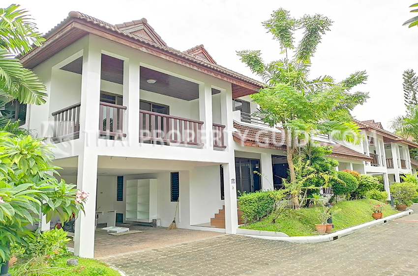 House with Shared Pool in Sukhumvit 